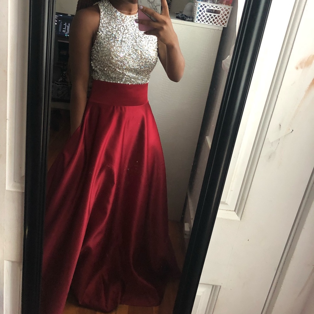 Prom Dress - Picture 2 of 4